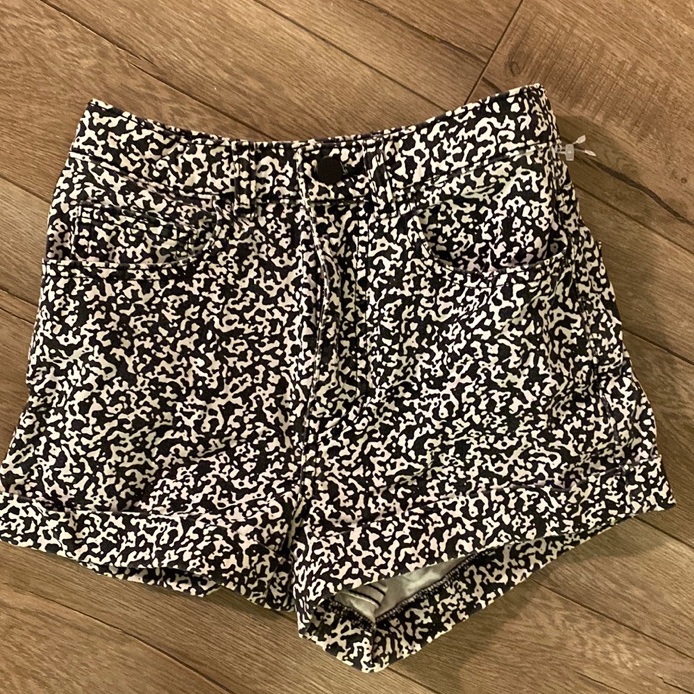 American Apparel Jeans Black and White Shorts Size 2